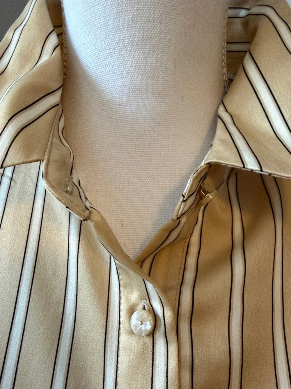 Elie Tahari Smartly Styled Striped Silky Button-Up Blouse Tan & White Med NWT